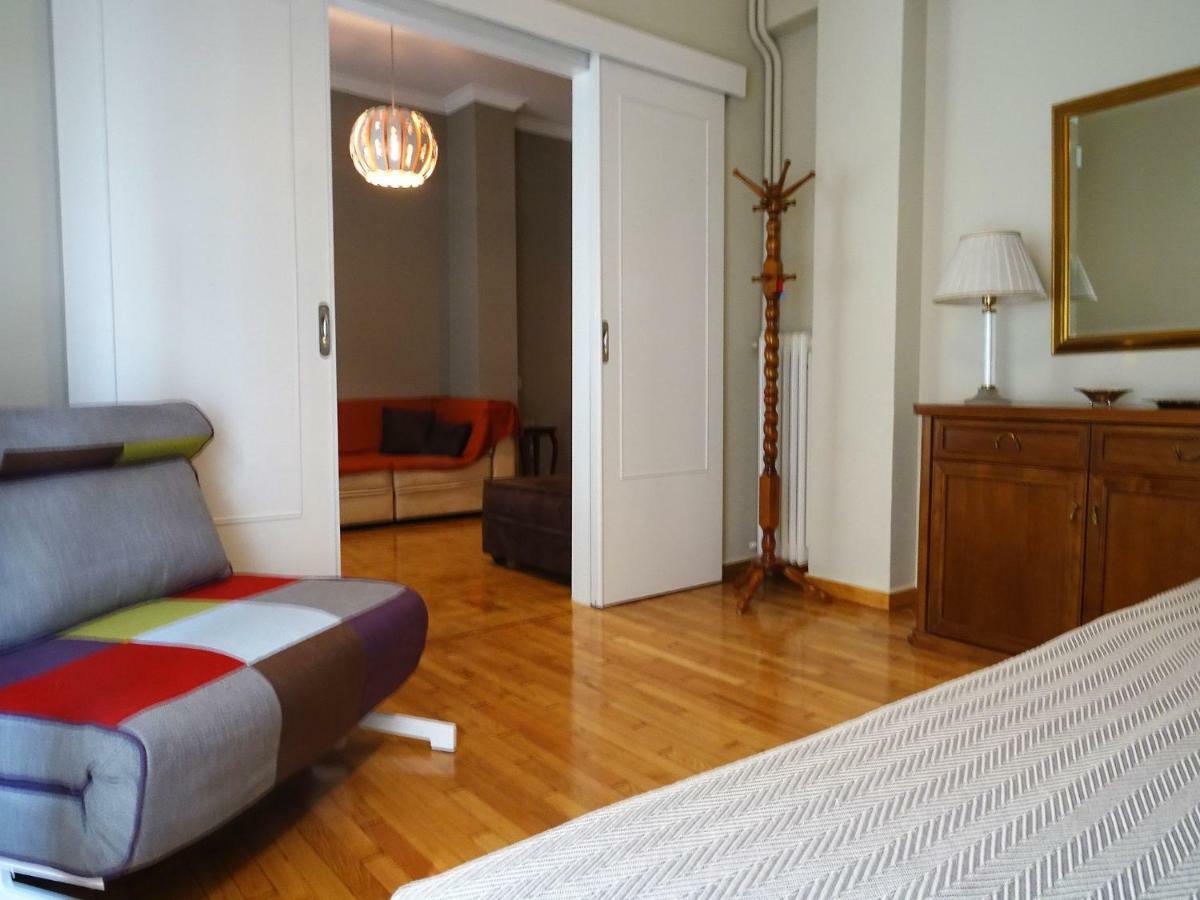Chic Central Apartment In Evangelismos Metro Station Atina Dış mekan fotoğraf